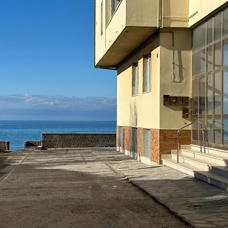 Apartment Nido Sul Mare - Accesso Diretto